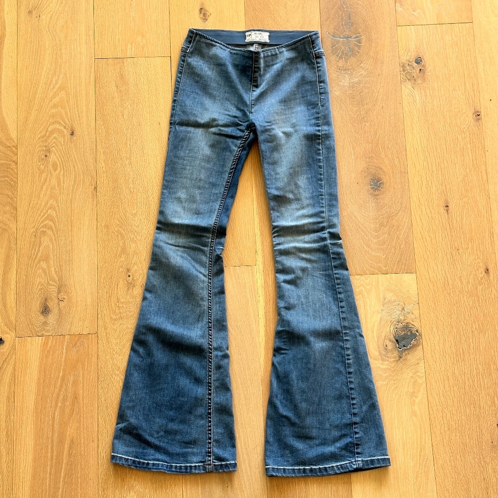 Free People pull-on Flare Jean, Size 26